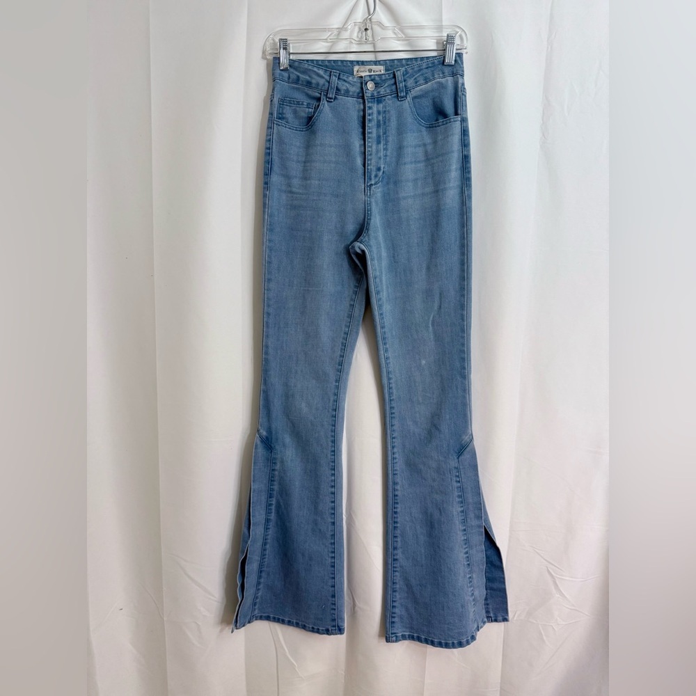 NWT Rustic Rack High Rise Flare Jeans With Side Slits Size Small
